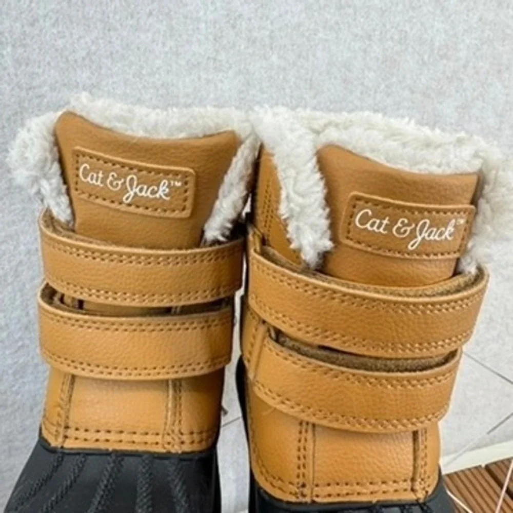 Cat & Jack Toddler Size 5 Duck Boots Tan Black Faux Fur Thermolite Winter